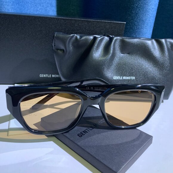 Gentle Monster Sunglasses - Picture 1 of 6